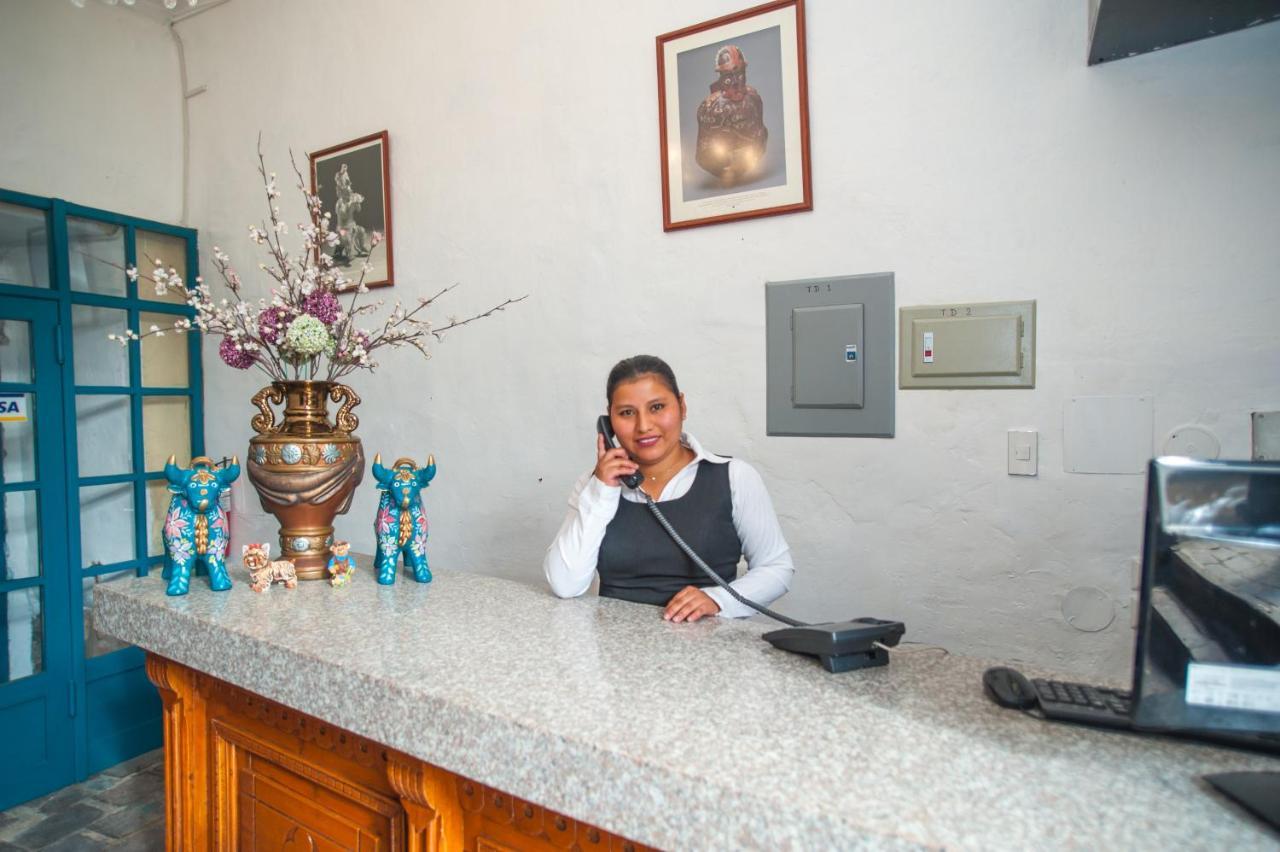 Hotel Auka Saphi クスコ エクステリア 写真