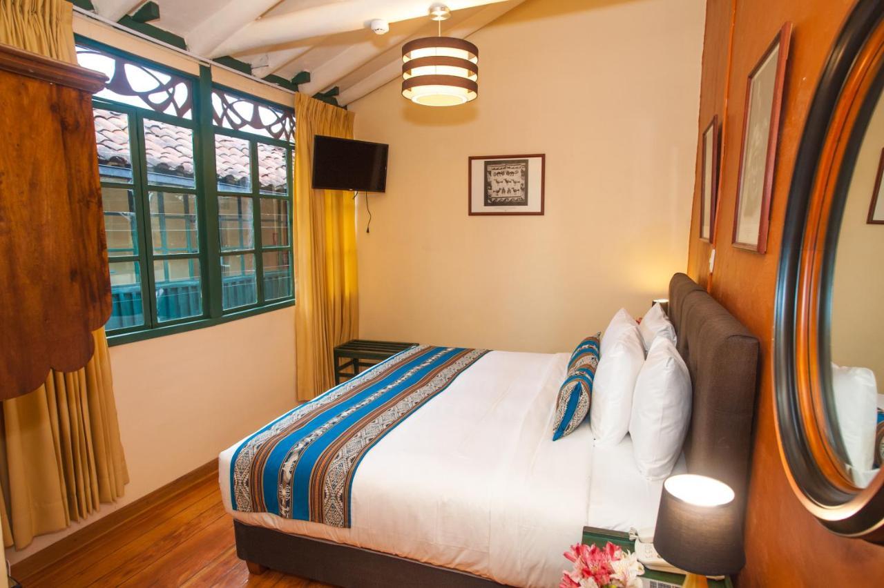Hotel Auka Saphi クスコ エクステリア 写真
